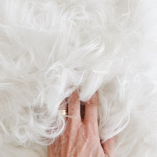 Load image into Gallery viewer, Amazingly Soft Long Haired Icelandic Sheepskin

